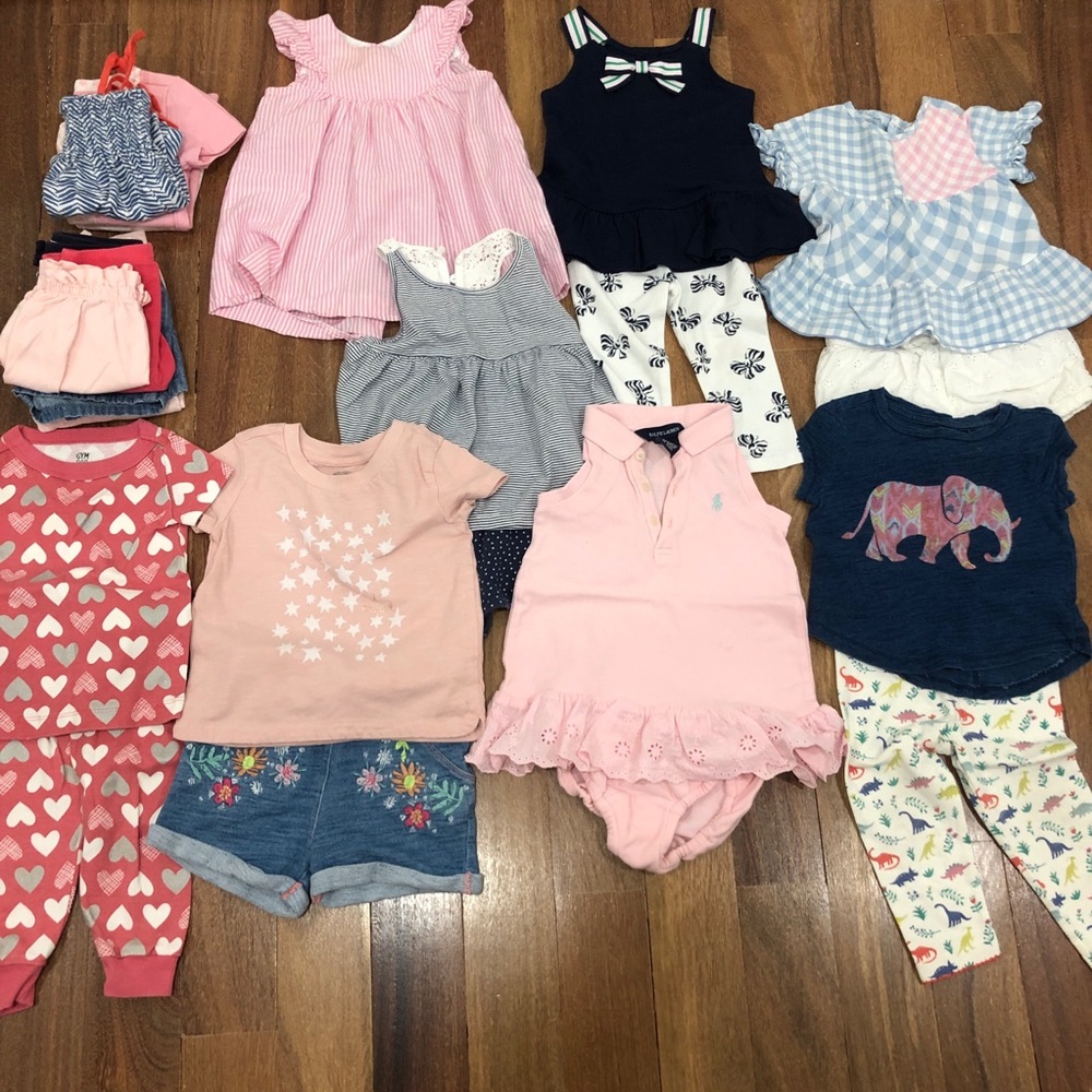 12-18m girls bundle! 16+ items. Amazing deal🥰